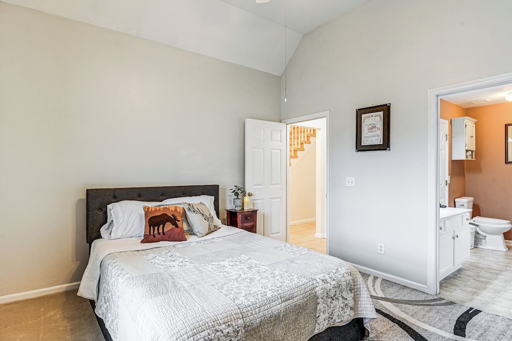 18 Mi to Nashville: Home w/ Dedicated Workspace