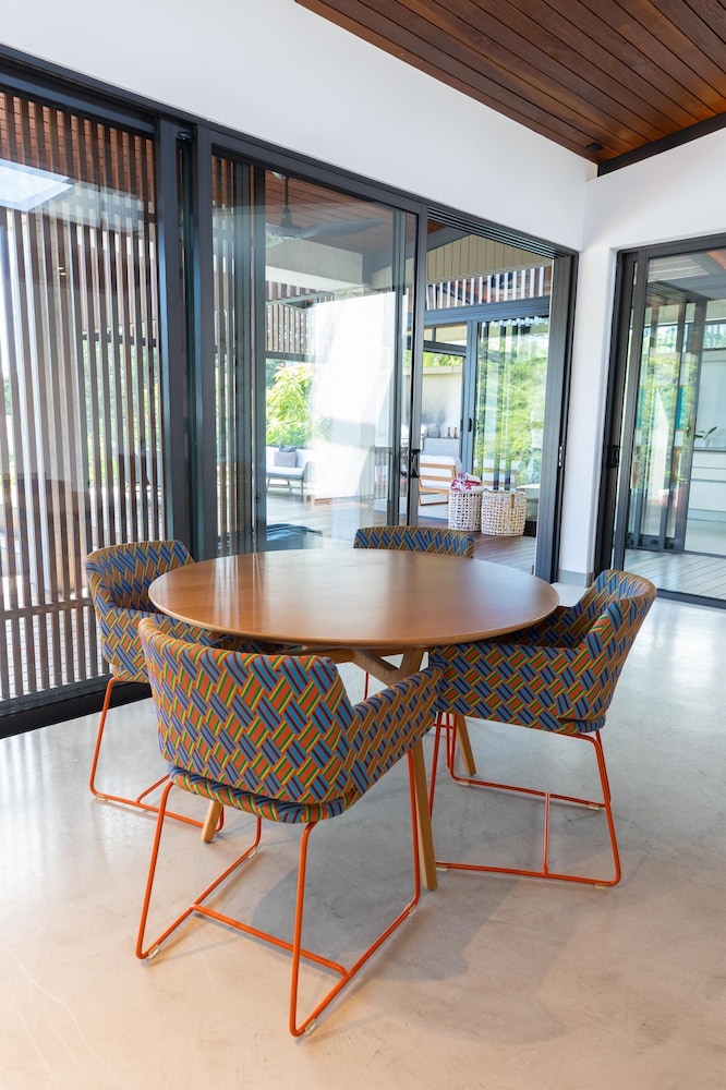 Villa Futura by Acomodo