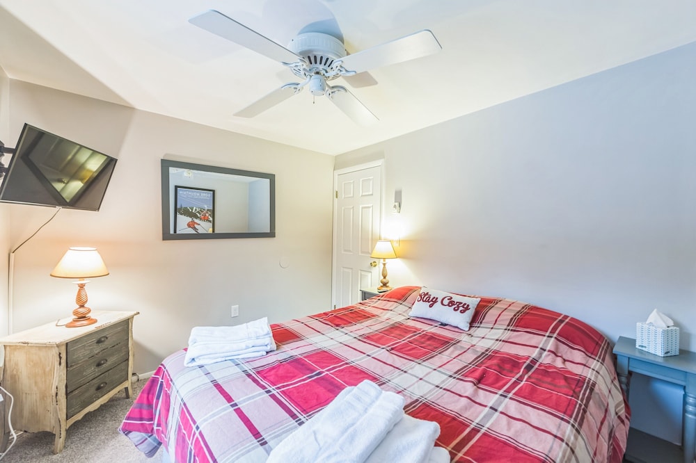 Tannery 64h - Family Retreat With Modern Comforts 3 Bedroom Townhouse by The Summit at Gore Mountain