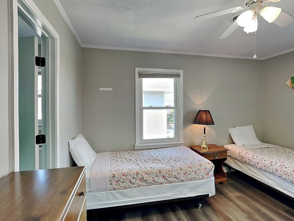 Bungalow by the Sea by Topsail Realty
