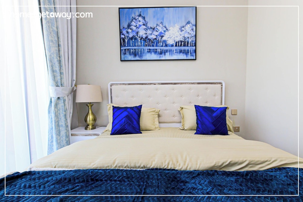 Spacious 2BR Apt Maids Elegance