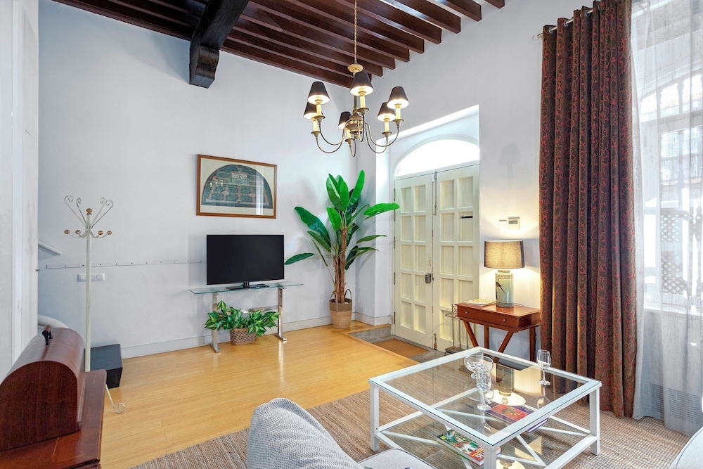 Exclusive House in Seville. Antonia Díaz