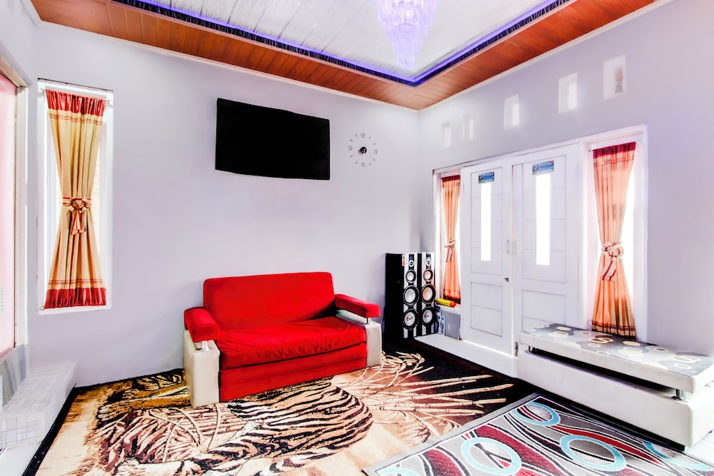 Hotel O Putra Family Homestay Sikunir