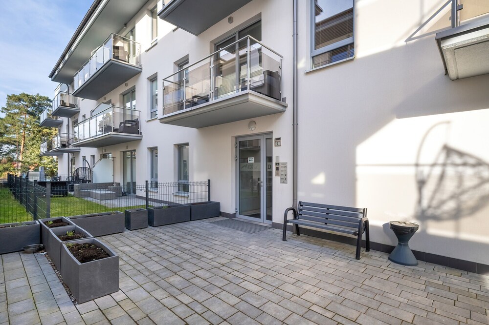 Grunwaldzka Apartment for 4 by Renters