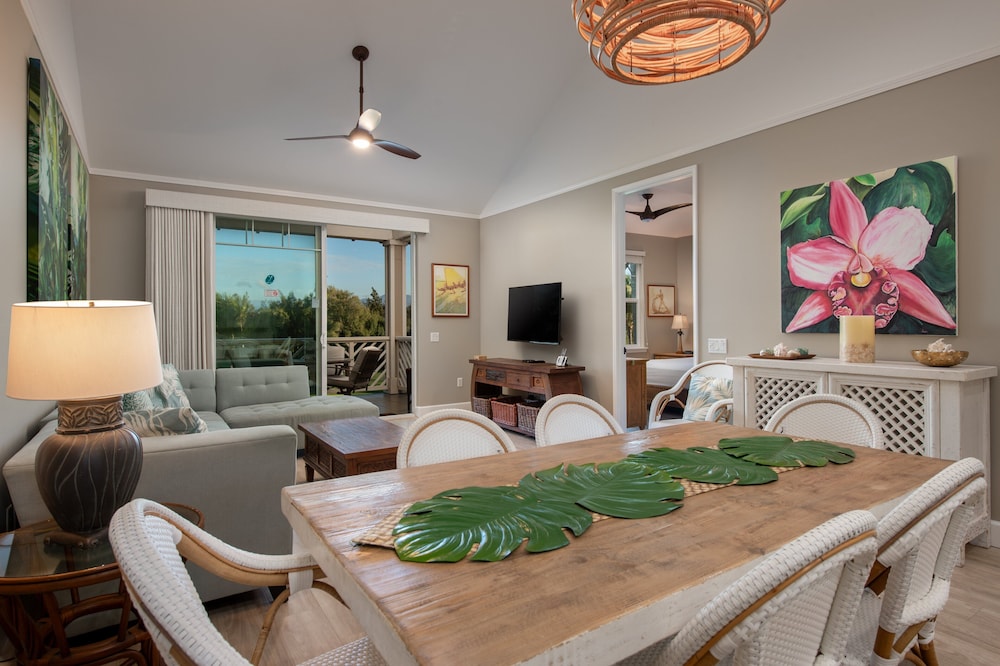 Tropical Top-floor Getaway - Fairway Villas G32 w/ Loft & Views