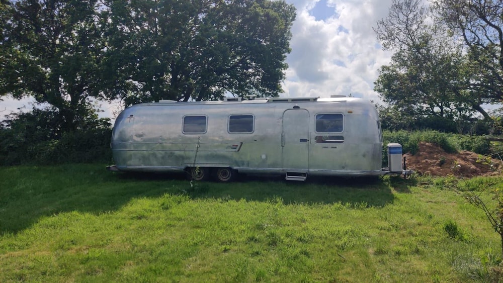 Bury - Lodge - Sleeps 2 - Parking