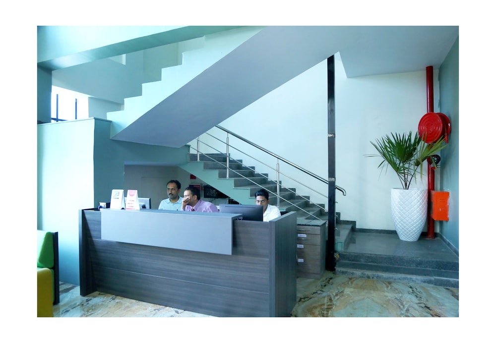 Lobby & Reception