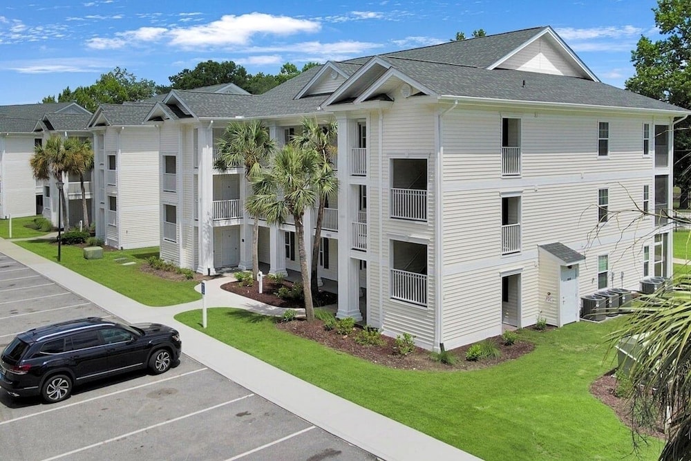 River Oaks 30h 2 Bedroom Condo