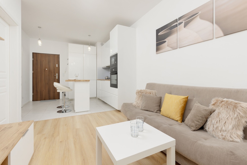 Apartment Business Centre by Renters view 5