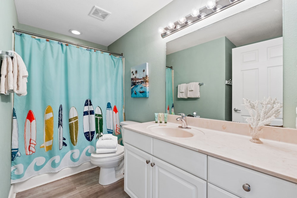 Tidewater by Book That Condo