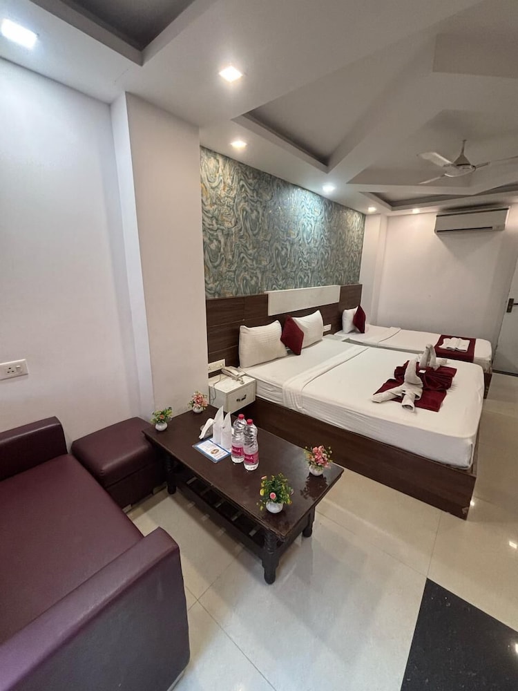 Hotel Arkwood Residency