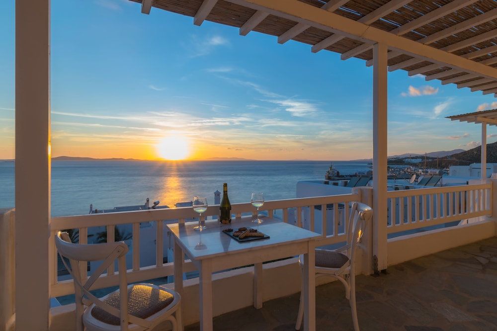 With-inn Mykonos Suites
