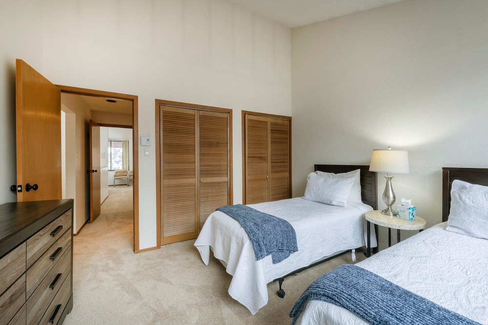 Park Avenue Condos by Park City Vacations view 5