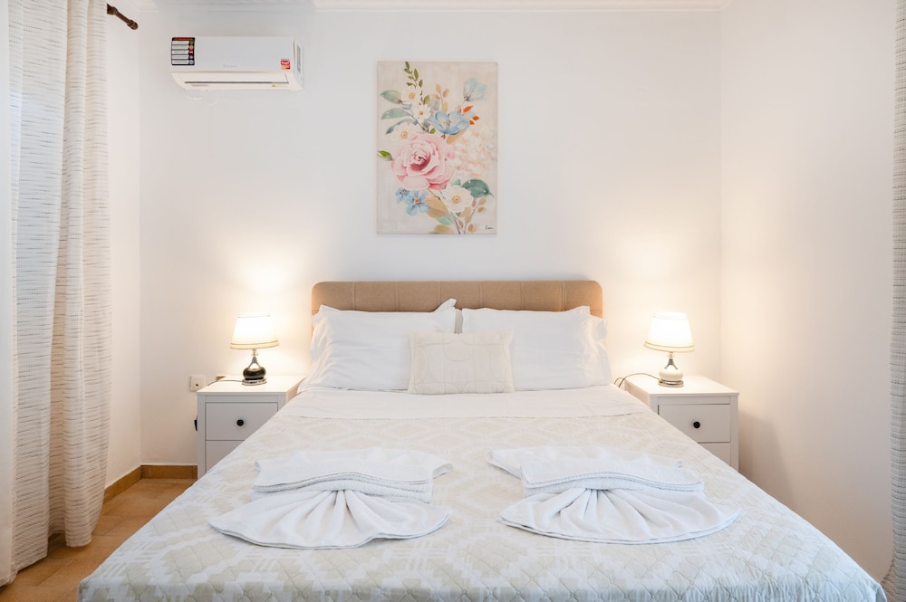 Anastasios Holiday Home