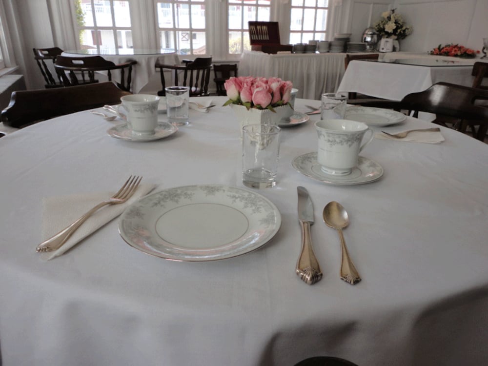 Plymouth Inn