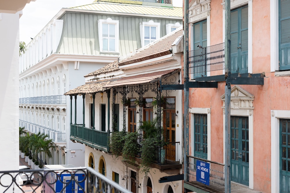 Casa Lourdes by Acomodo Casco Viejo