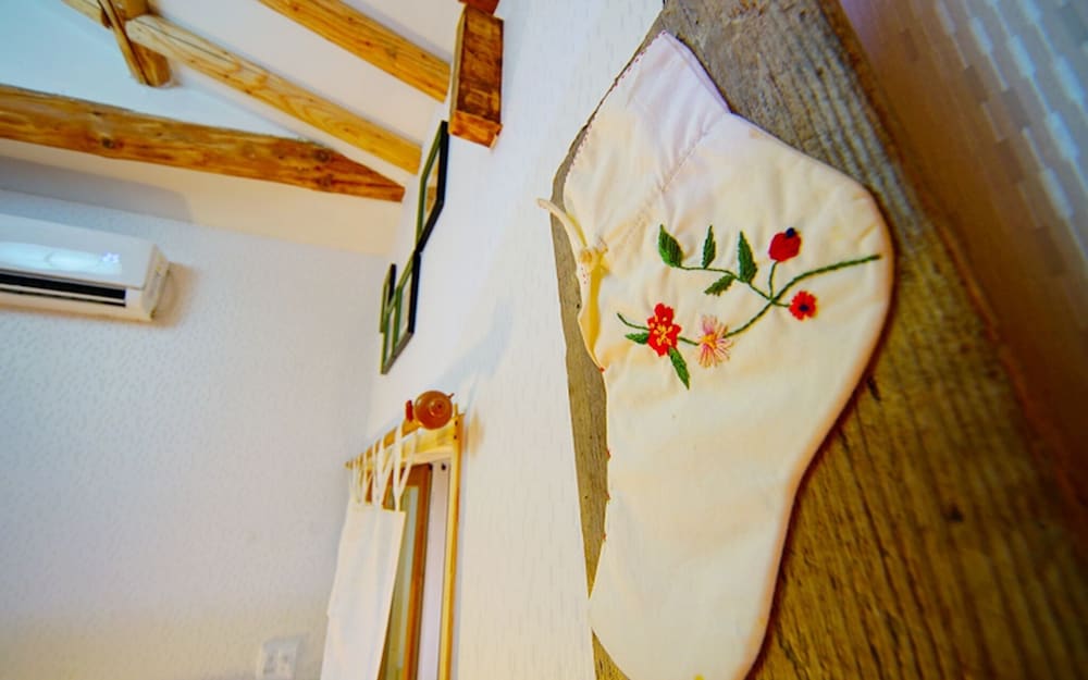 Photo 33