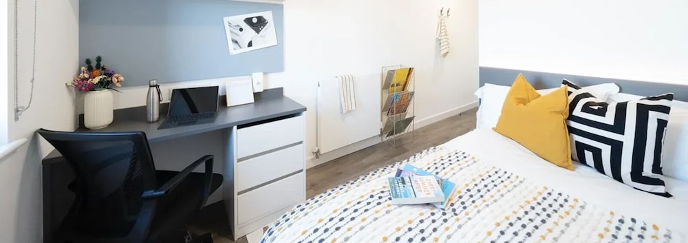 For Students Only Chic Studios and Ensuites at Chapter Highbury II in London