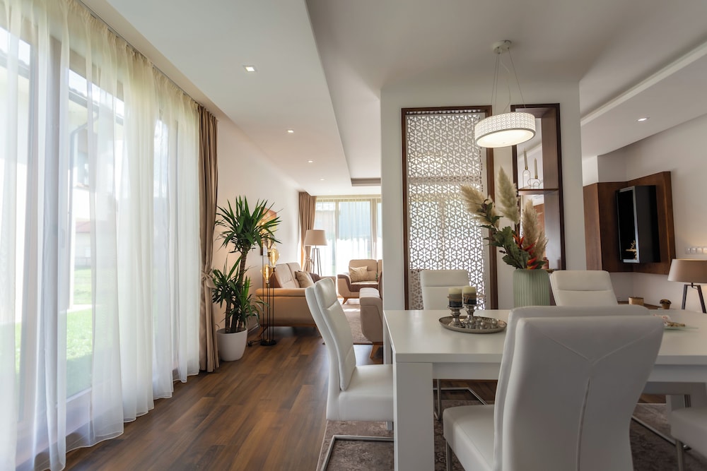 Malak Resort