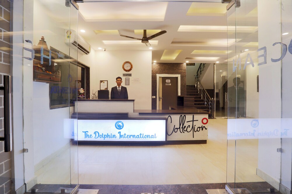 Hotel Dolphin Near IGI Airport