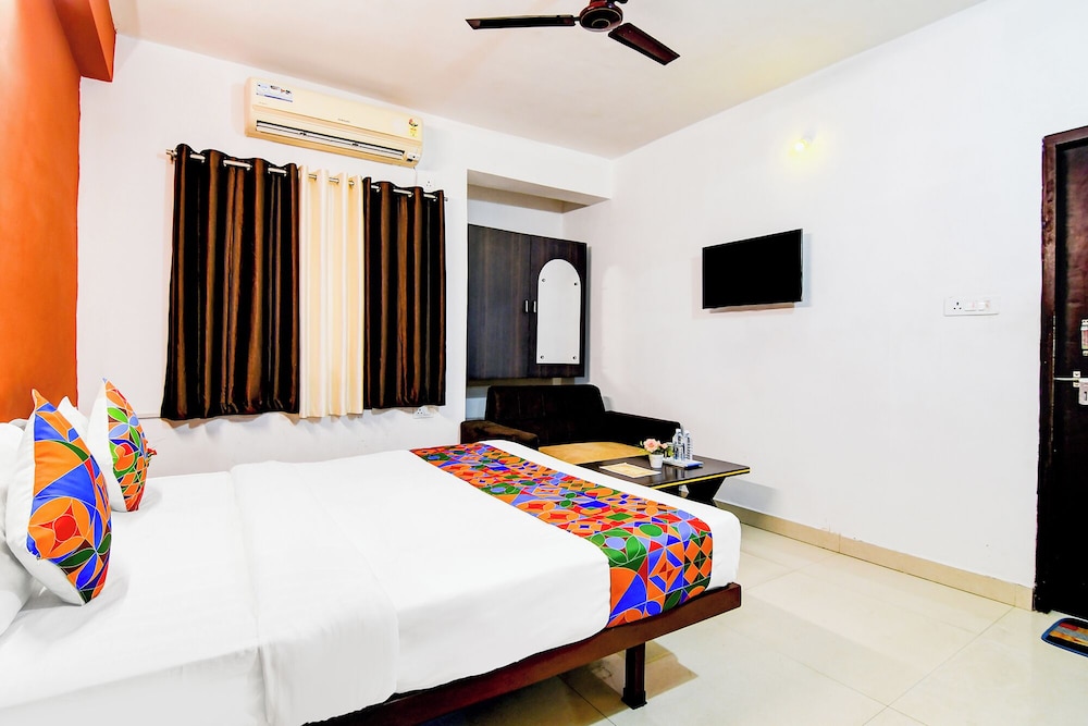 Fabhotel The Corporate House