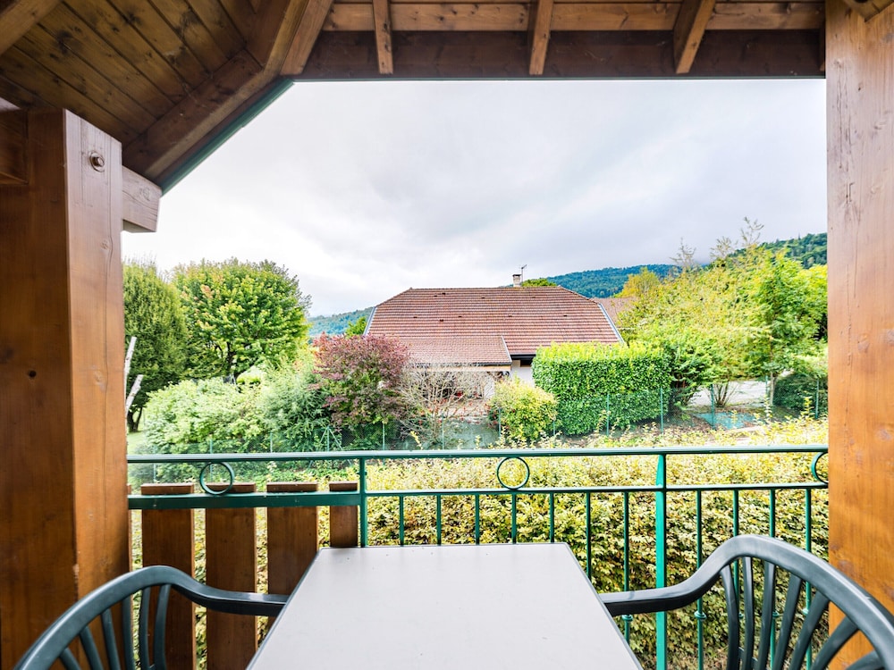 Apartment in Giez for Four Guests