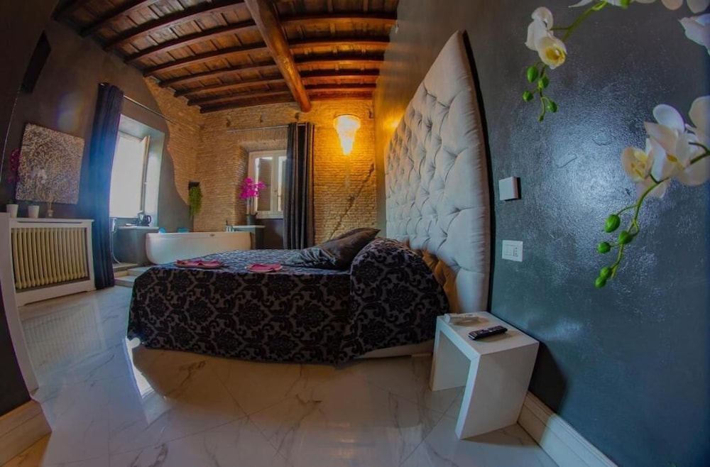 Rhome Luxury suite