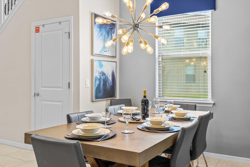 Solterra 6Br Luxury Villa W/ Pool & Resort Access - Image 3