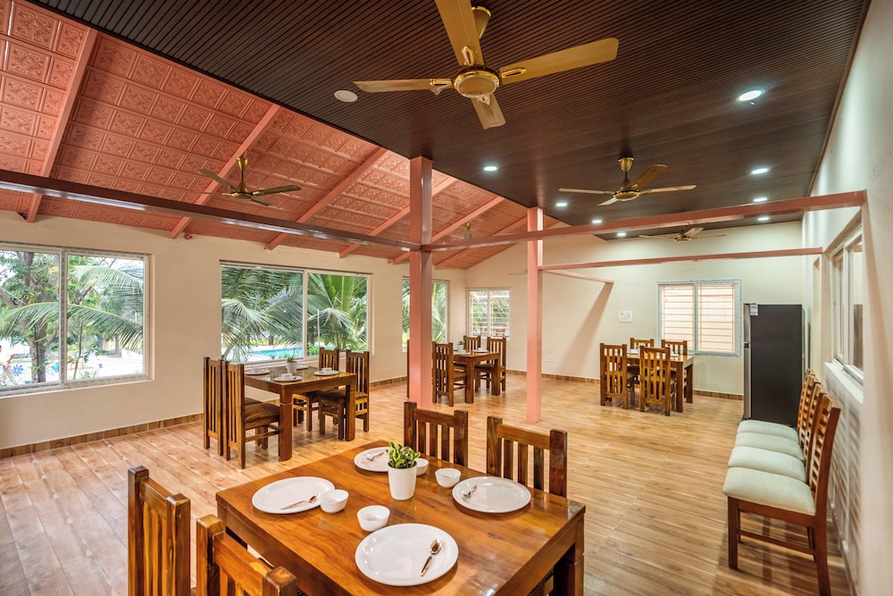 APR Villa by Alaya Stays