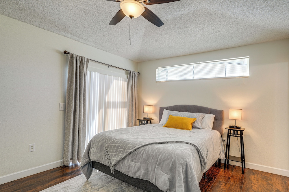 9 Mi to Disney: Home w/ Pool Table & Water Views!