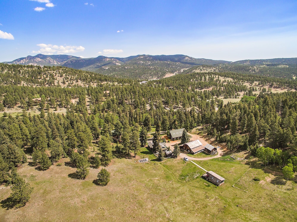 Meadow Creek Mountain Lodge and Event Center