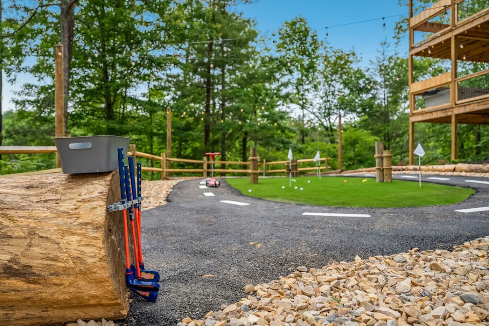 Summit Luxe Resort