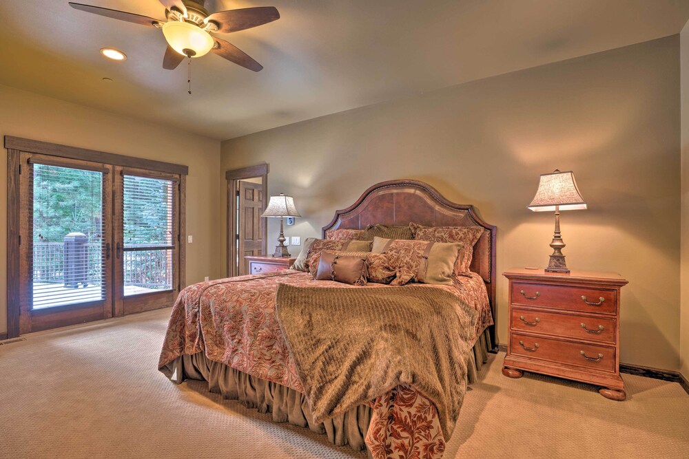 Luxurious Getaway w/ Hot Tub in Suncadia Resort! view 3