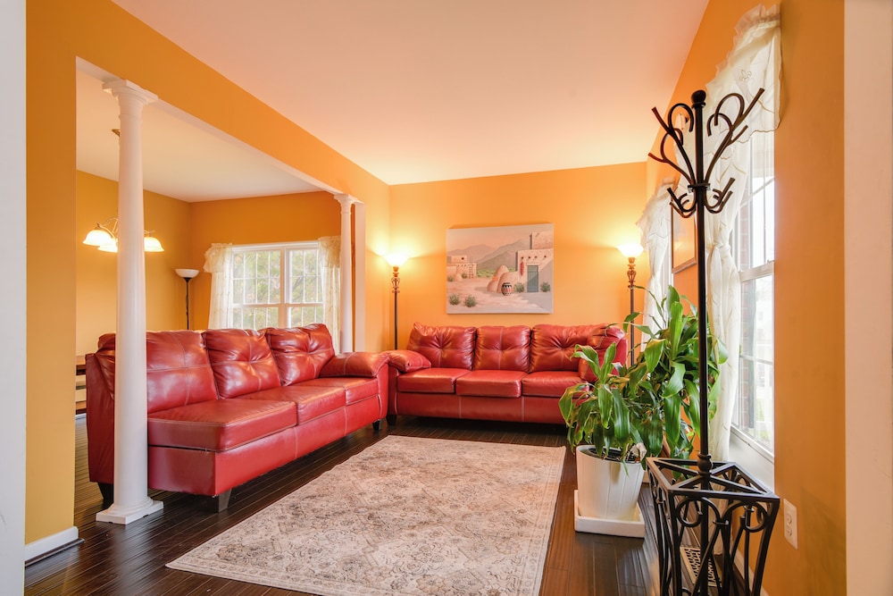 54 Mi to Dtwn DC: Spacious Family Home!