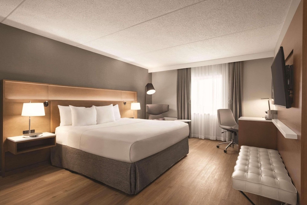 Green Bay Vacations - Oneida Casino Hotel - Property Image 33