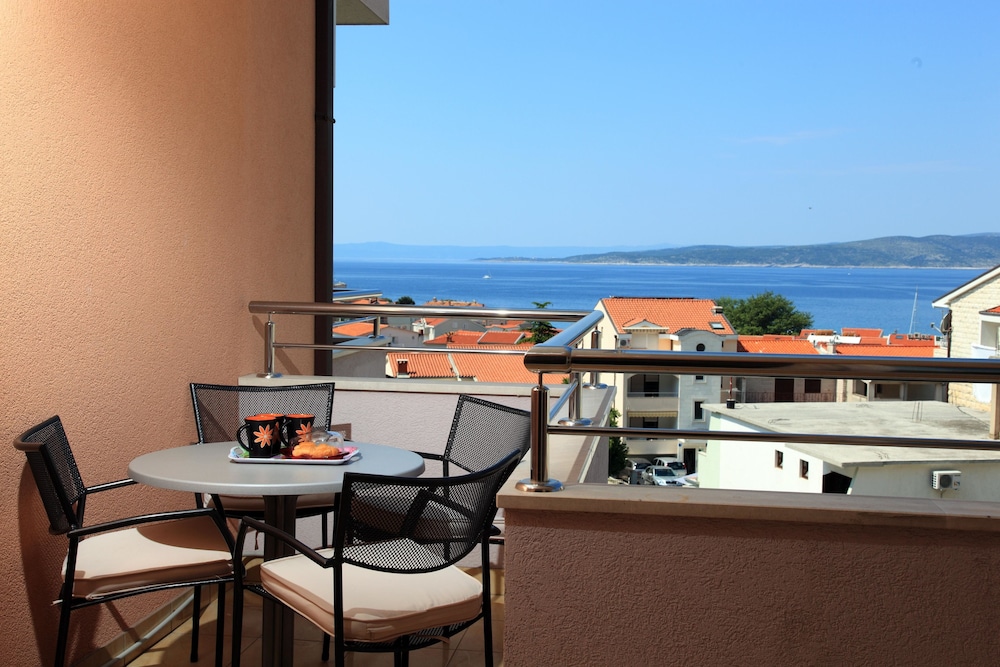 Apartments Vila Adrijana and Fitness Studio Wolf