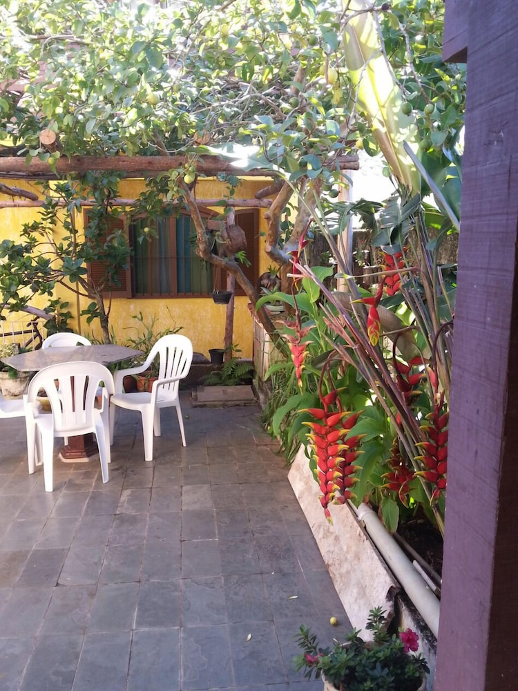 Itaúna Hostel