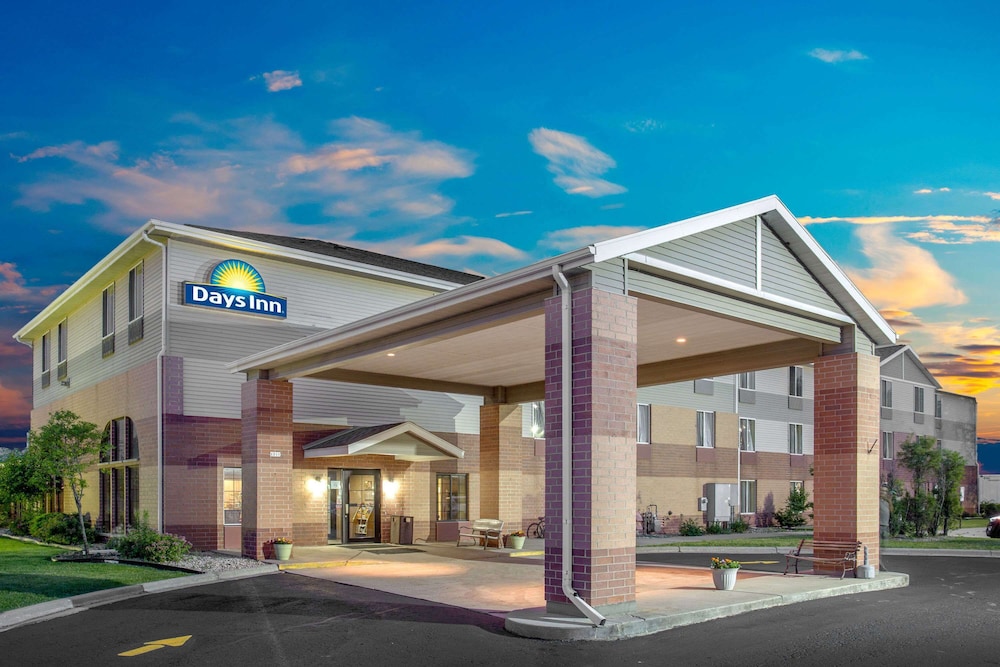 Hotel Days Inn by Wyndham Madison NE/Windsor - Image 1