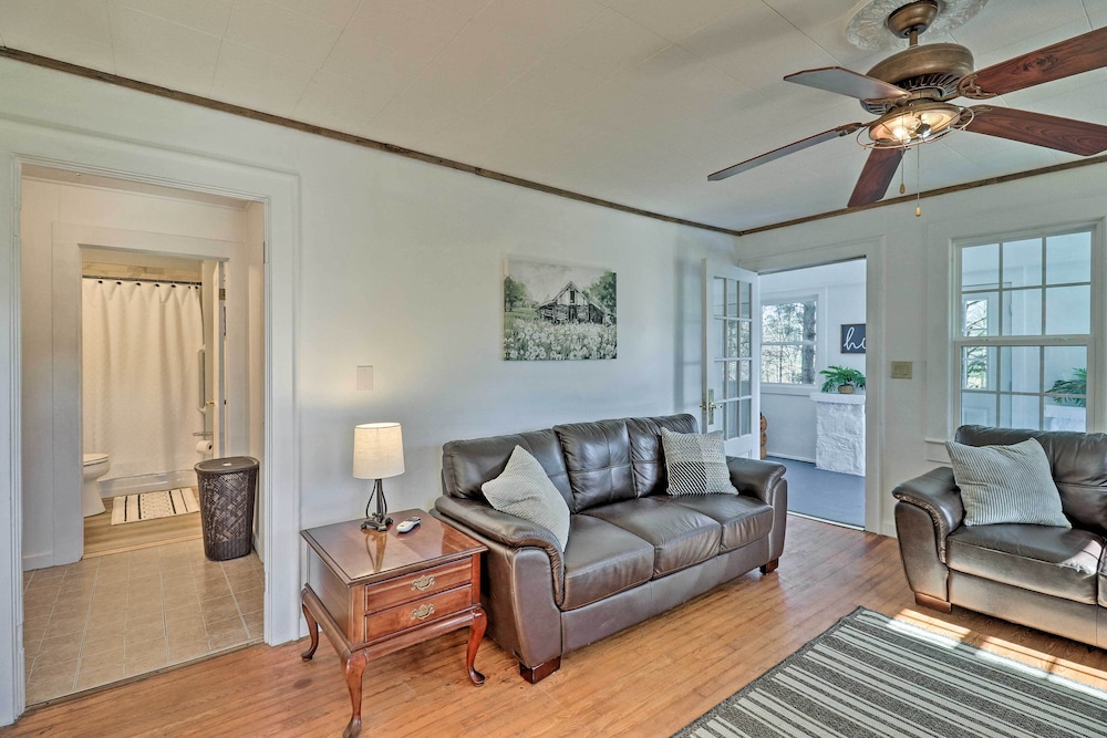 Flat Rock Cottage Near Hendersonville & Hiking view 3