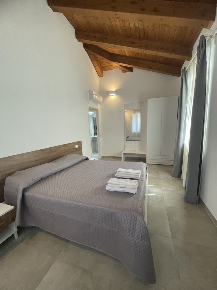 Tenuta La Torre en Tropea — hotel room