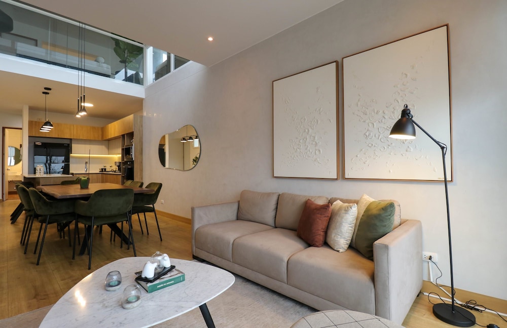 Elegant 3BR Duplex With Balcony in Miraflores