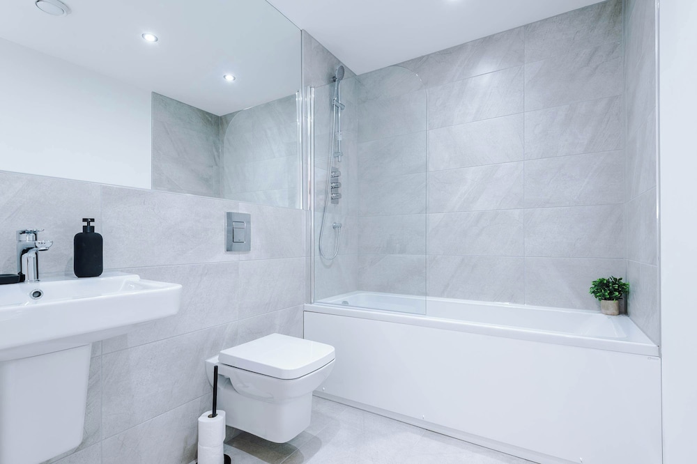 Premium City Penthouse Ideal For Business
