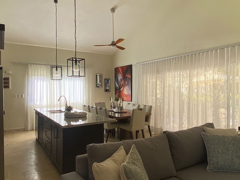 Luxury 5 Bedrooms Villa in Hispañola -sosua
