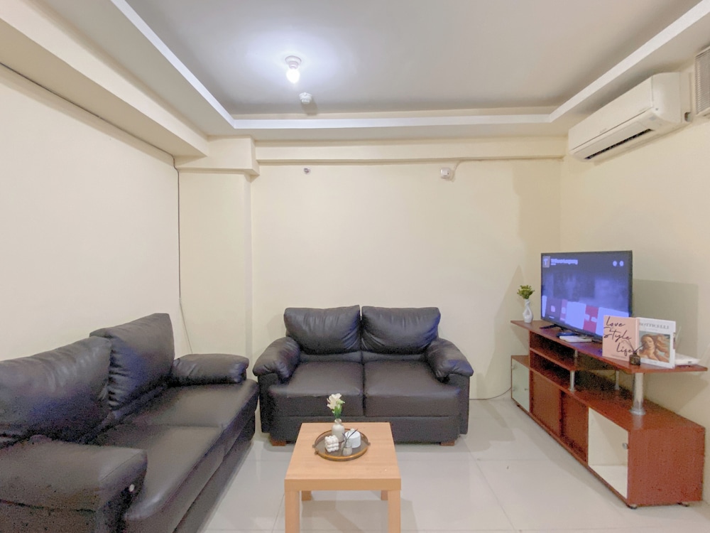 Combined 1Br With Extra Room Apartment At Green Pramuka City