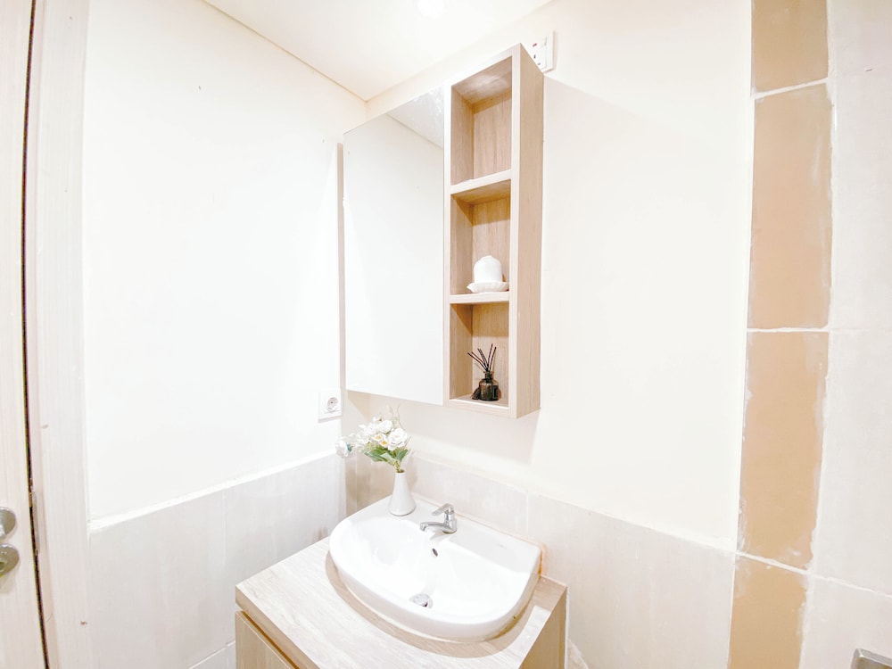 Minimalist and Cozy Living 2BR Meikarta Apartment
