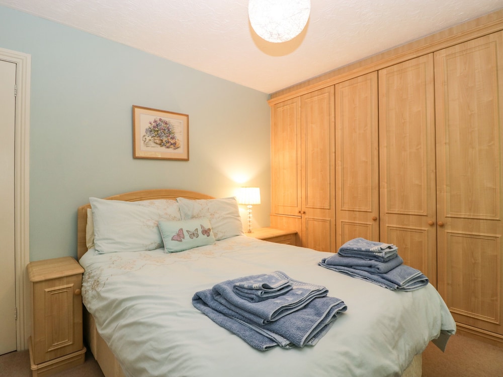 2 Bathsheba Terrace