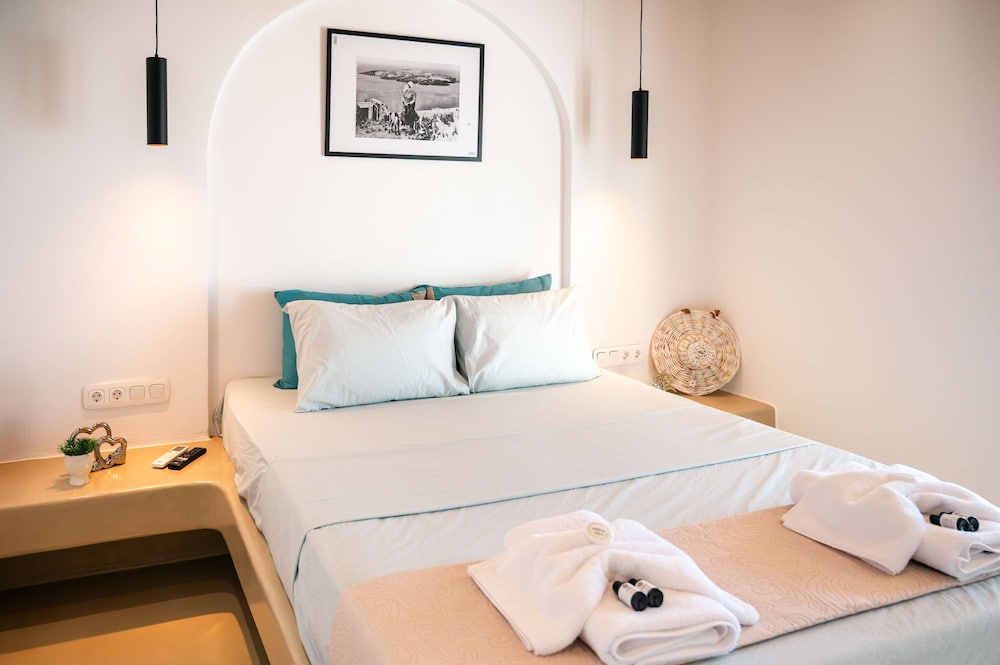 Assyr Getaway - Santorini Cozy Cycladic Retreat
