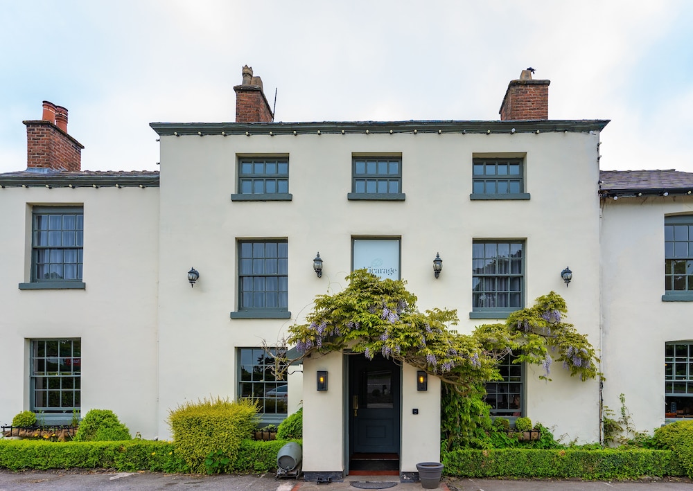 Crewe Vacations - The Vicarage Freehouse  Rooms - Property Image 2