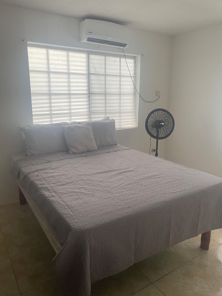3-bed House in Montego Bay 10 min From Airport view 5