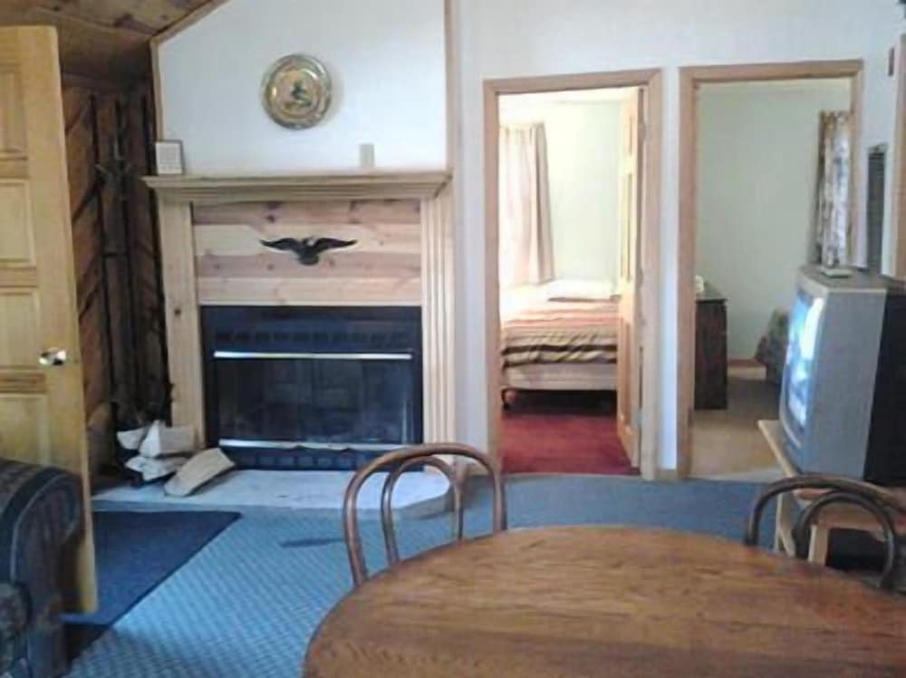 Cold Spring Lodge